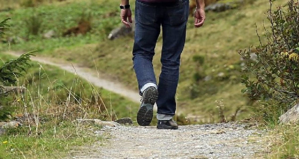 yolda yururken ayagina takildi servet sahibi oldu YwS63C2F