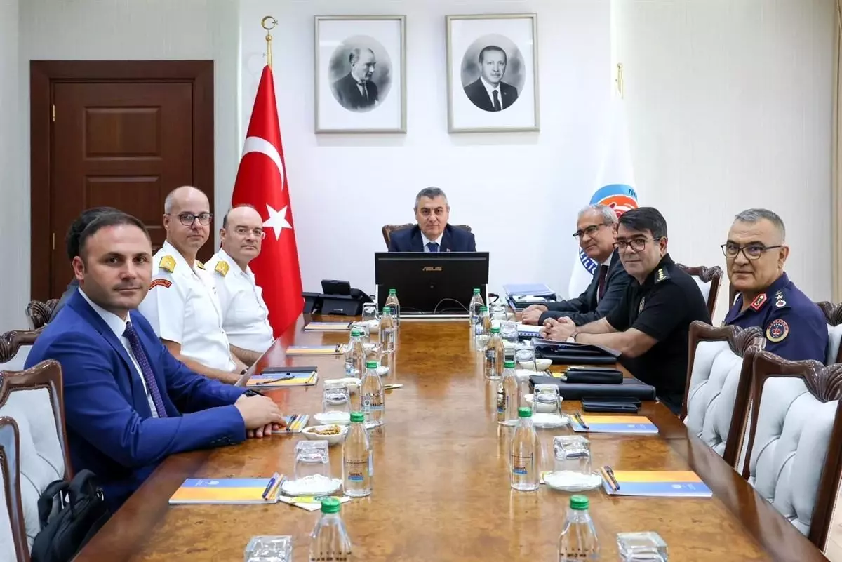 mersinde 775 suclu yakalandi 4MxGt8xF.jpg