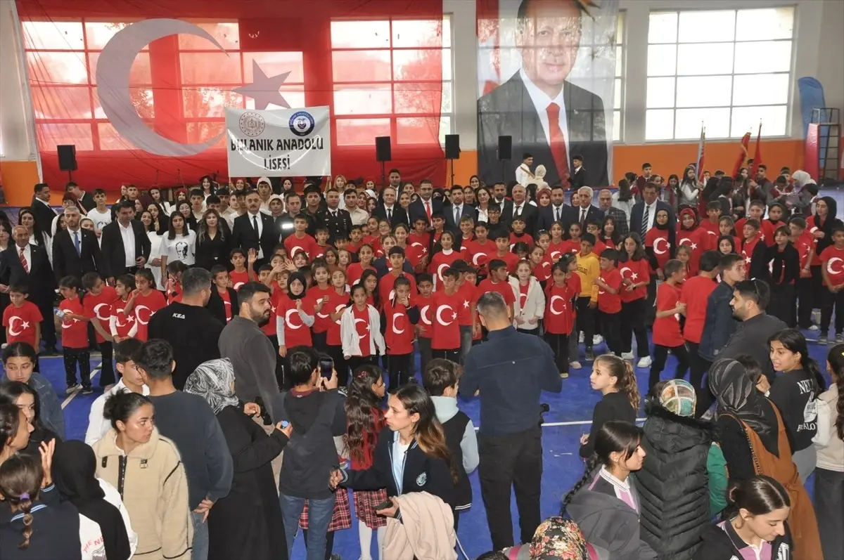 Muş’ta Cumhuriyet Bayramı Kutlandı musta cumhuriyet bayrami kutlandi O9zK1OtS.jpg