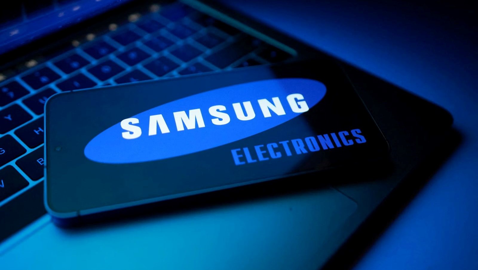 samsungdan uce katlanir telefon trifolda dair tum bilinenler AFs5JmF5.jpg