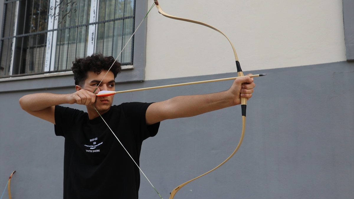 dizilerden etkilenen adanali genc okculukta art arda turkiye rekoru kirdi hFVPwZga.jpg