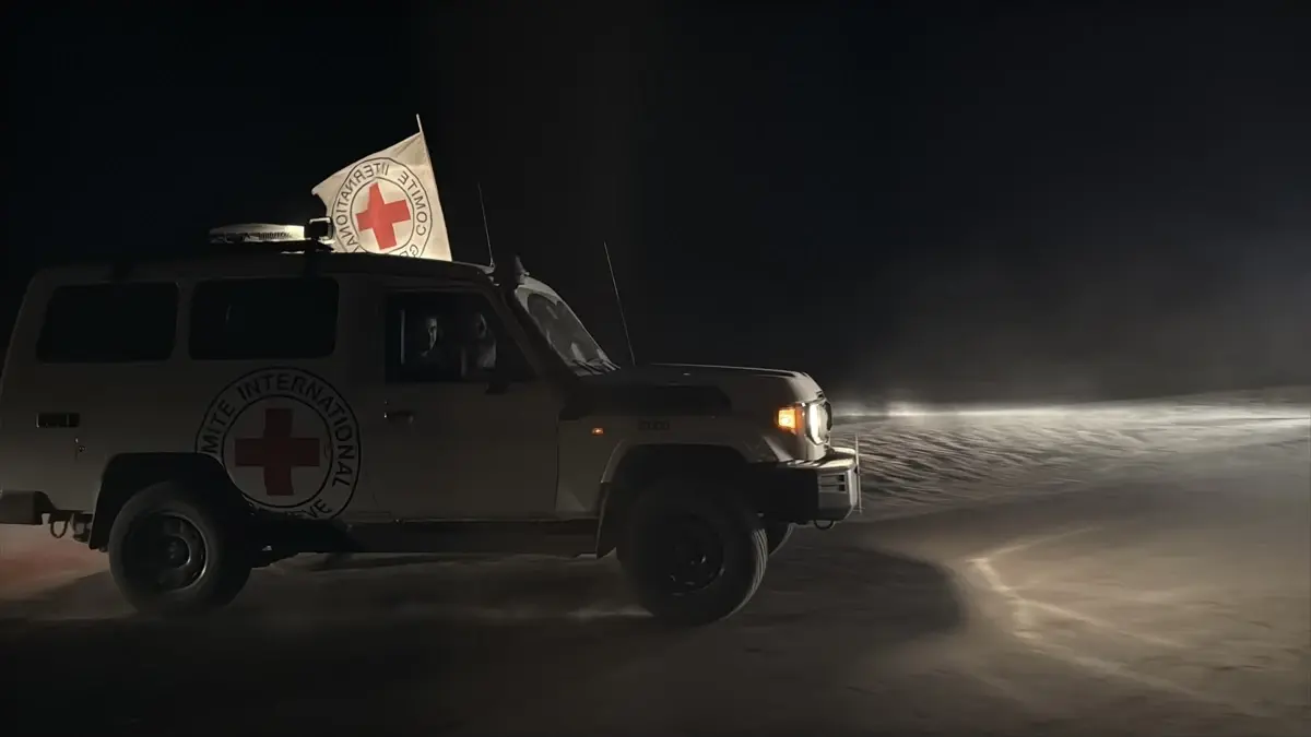 israil 3 esirin cesedini teslim aldi QdPYH12l.jpg