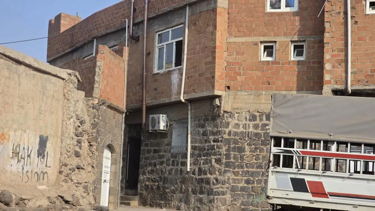 sanliurfada bir evde silahli catisma 1 kisi oldu 8 gozalti var Ecff1574.jpg